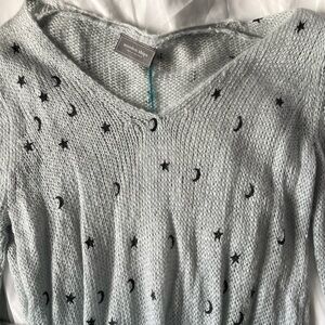 New Wooden Ships gray V-neck sweater